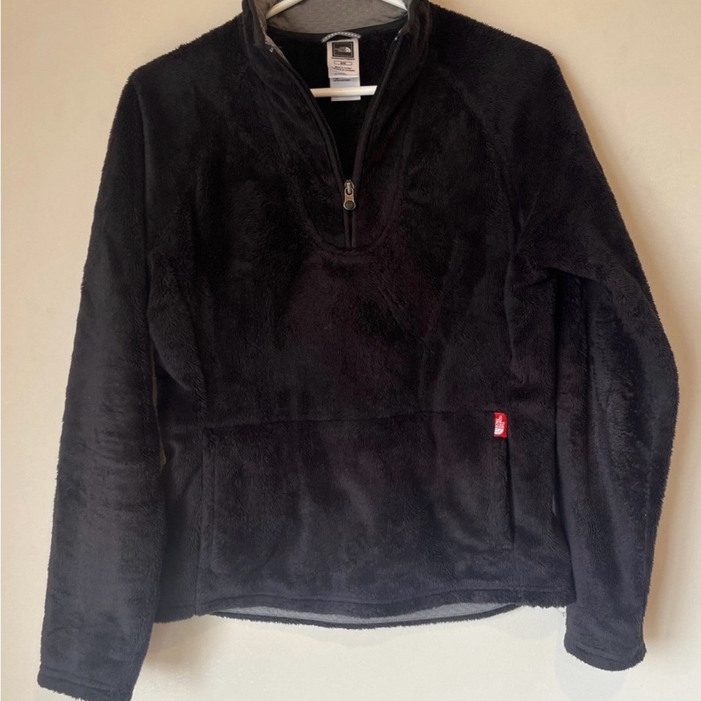 The North Face pullover medium